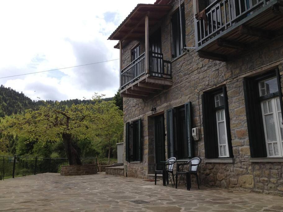 Vila Δάφνη 1933, Λιθόχτιστο Αρχοντικό Στο Βουνό Ano Chora Exteriér fotografie